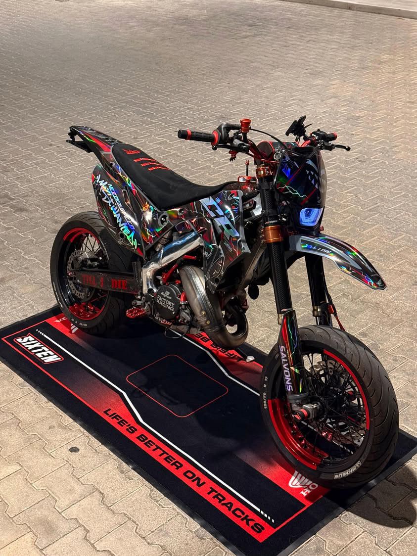 Grafica Full personalizzata CROSS/MOTARD/ENDURO